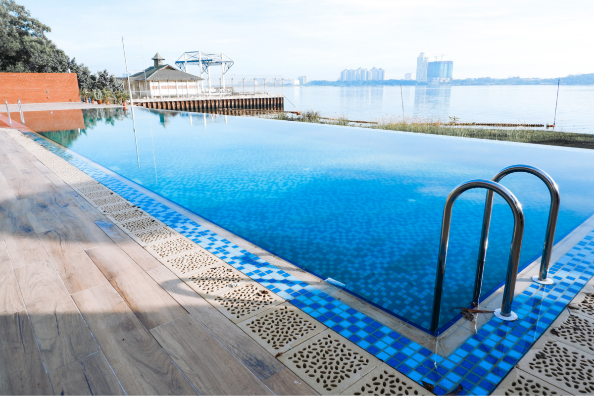 saf yacht club swimming pool